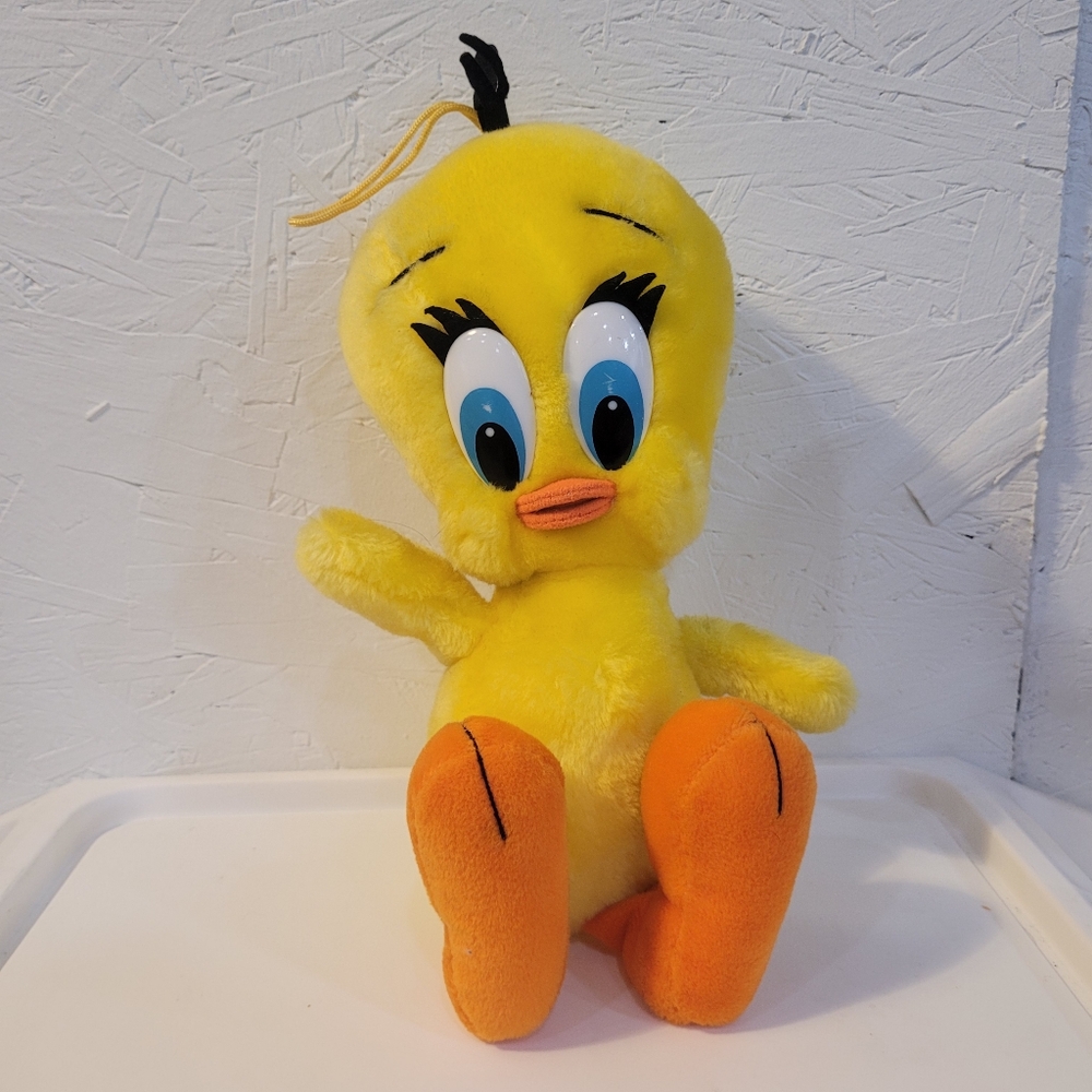 Vintage Warner Bros Tweety Bird  Mighty Star Plush Stuffed Animal Toy 1989